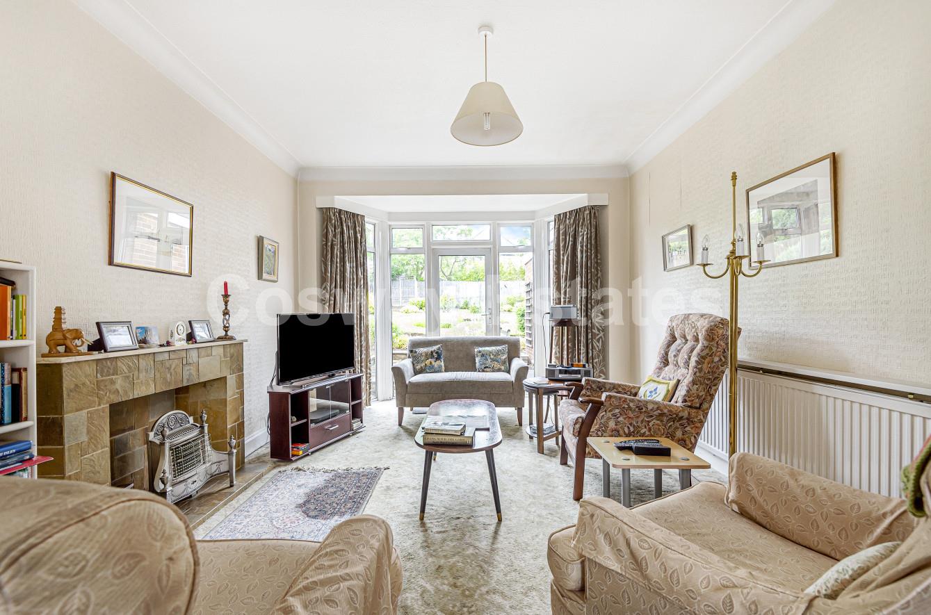 Glenmere Avenue, Mill Hill
